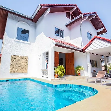 Naklua Pool Villa By Pattaya Sunny Rentals